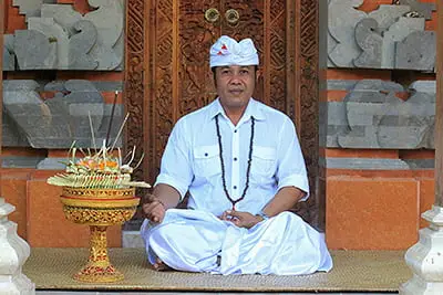 Master Healer in Ubud performing traditional Balinese healing ritual