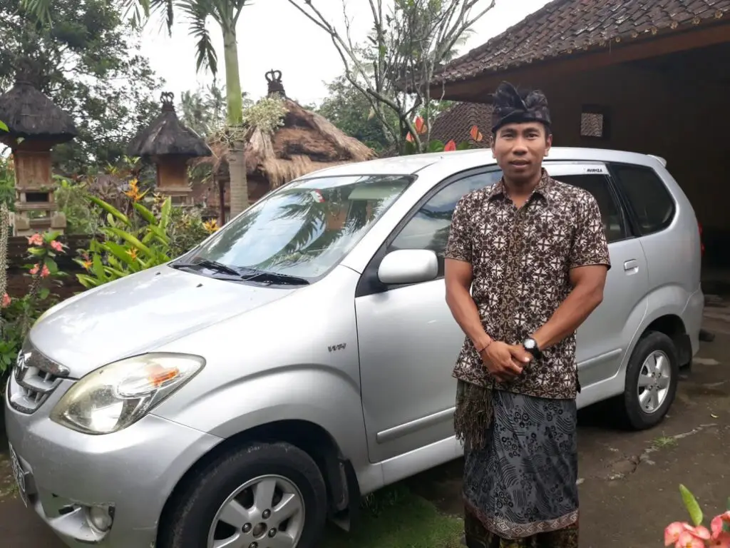 Private driver in Bali with tour guide providing safe and comfortable island trip