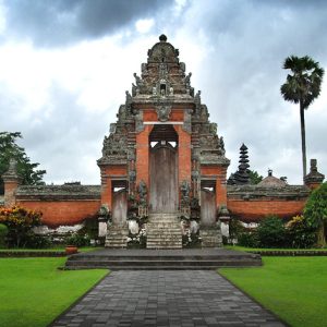 Best Bali Day Tours: Explore Ubud, Nusa Penida, and Waterfalls with Local Guides